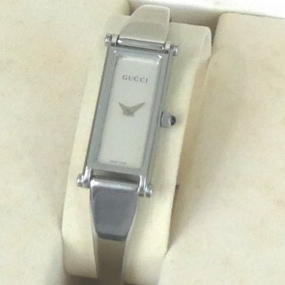 Authentic Gucci G-Frame Bracelet Watch - Picture 4 of 9